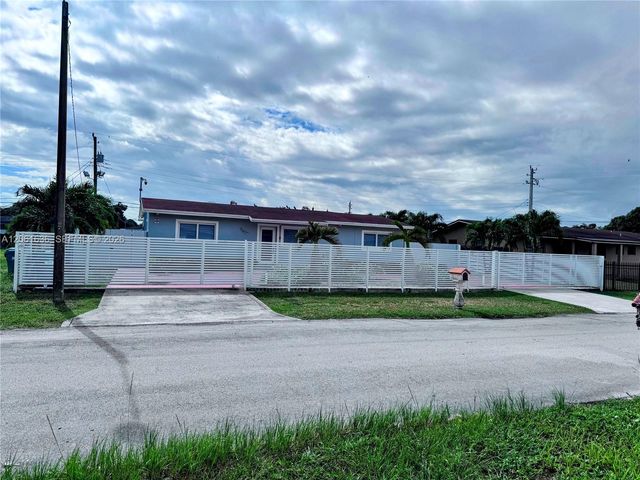 3870 NW 177th St, Miami Gardens, FL 33055
