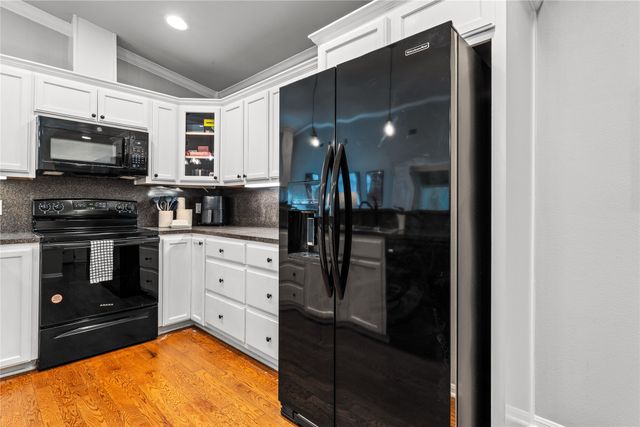 328 Wagon Wheel Circle, Waco, TX 76706