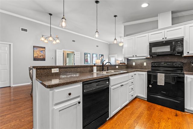 328 Wagon Wheel Circle, Waco, TX 76706