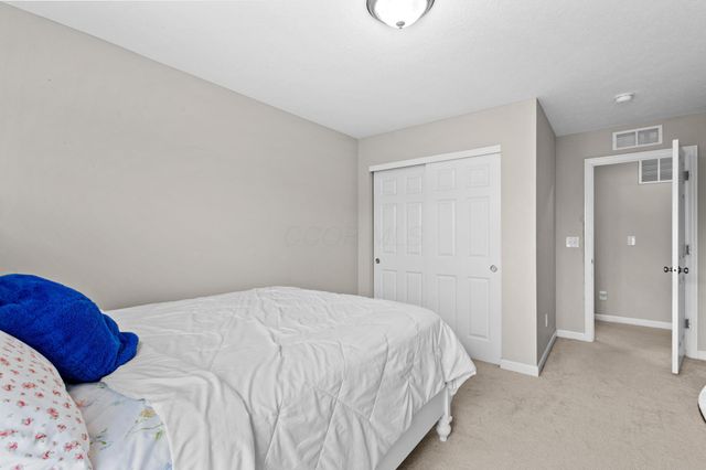 8660 Crooked Maple Drive, Blacklick, OH 43004