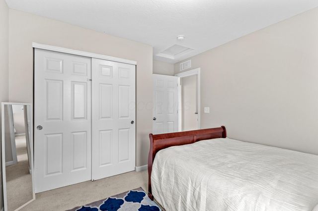 8660 Crooked Maple Drive, Blacklick, OH 43004