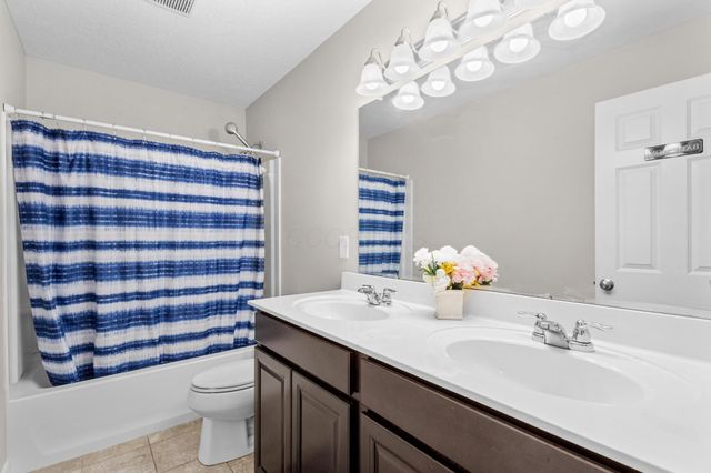 8660 Crooked Maple Drive, Blacklick, OH 43004