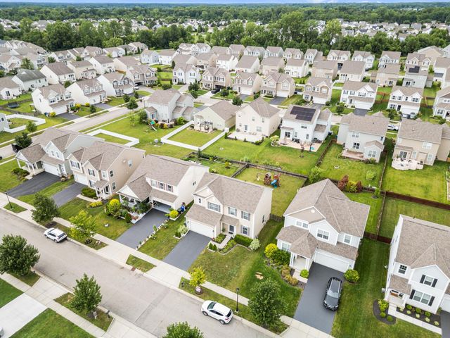 8660 Crooked Maple Drive, Blacklick, OH 43004