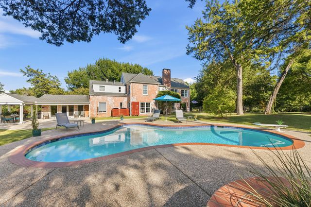 6395 W Red Bird Lane, Dallas, TX 75236