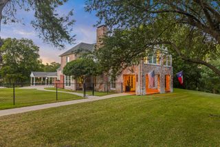 6395 W Red Bird Lane, Dallas, TX 75236