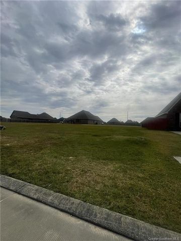 2513 S Crest Drive, Lake Charles, LA 70605