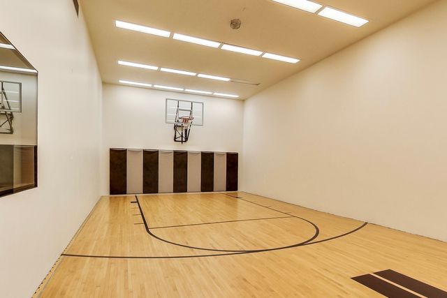 400 E randolph Street 2101, Chicago, IL 60601