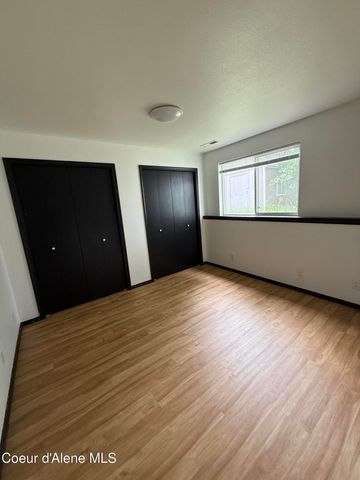 5188 E WOODLAND DR, Post Falls, ID 83854