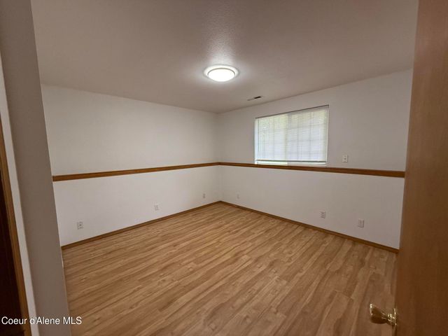 5188 E WOODLAND DR, Post Falls, ID 83854