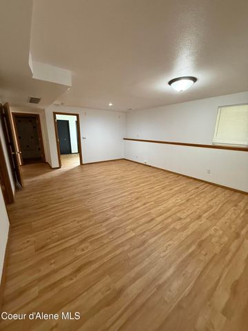 5188 E WOODLAND DR, Post Falls, ID 83854