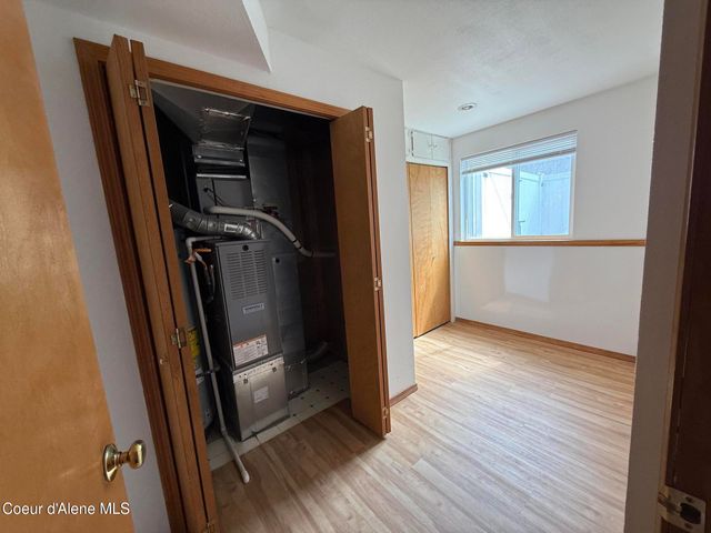 5188 E WOODLAND DR, Post Falls, ID 83854
