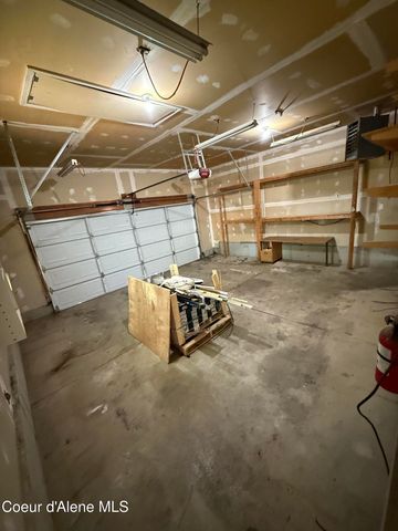 5188 E WOODLAND DR, Post Falls, ID 83854