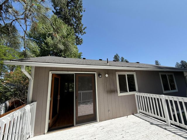 5188 E WOODLAND DR, Post Falls, ID 83854