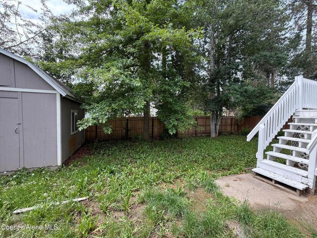 5188 E WOODLAND DR, Post Falls, ID 83854