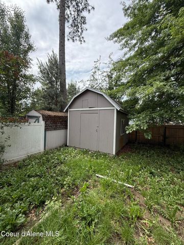5188 E WOODLAND DR, Post Falls, ID 83854
