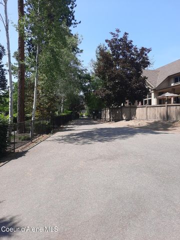 5188 E WOODLAND DR, Post Falls, ID 83854