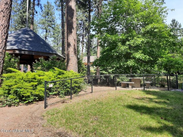 5188 E WOODLAND DR, Post Falls, ID 83854