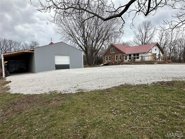 3825 Highway Ee, Owensville, MO 65066