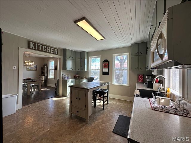 3825 Highway Ee, Owensville, MO 65066