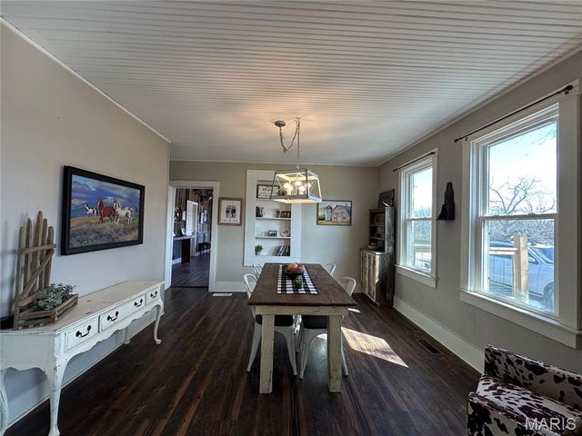 3825 Highway Ee, Owensville, MO 65066