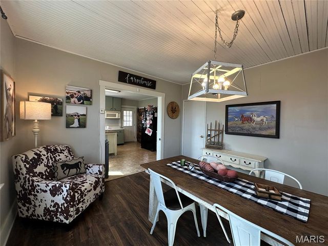 3825 Highway Ee, Owensville, MO 65066