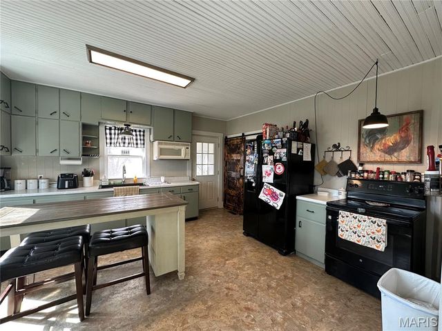 3825 Highway Ee, Owensville, MO 65066