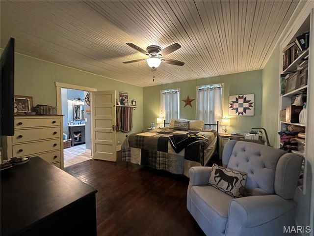 3825 Highway Ee, Owensville, MO 65066