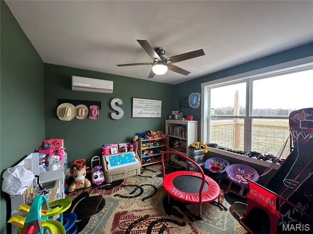 3825 Highway Ee, Owensville, MO 65066