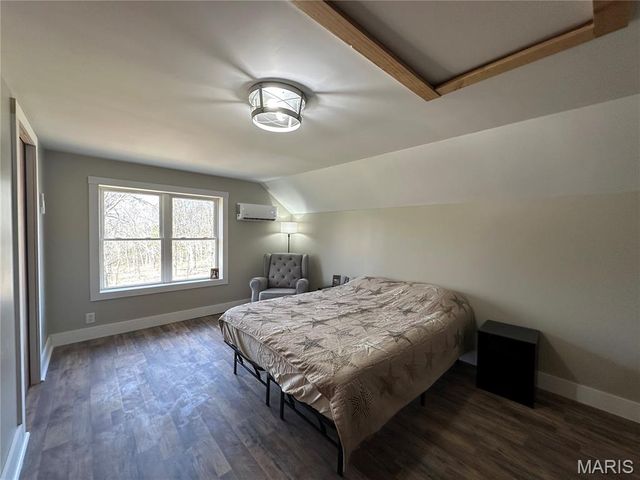 3825 Highway Ee, Owensville, MO 65066