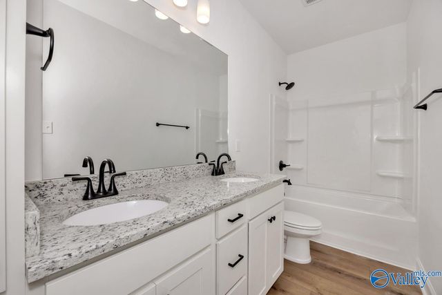 24068 Quints Drive, Athens, AL 35613