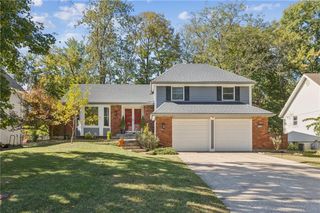 7818 Westgate Drive, Lenexa, KS 66216