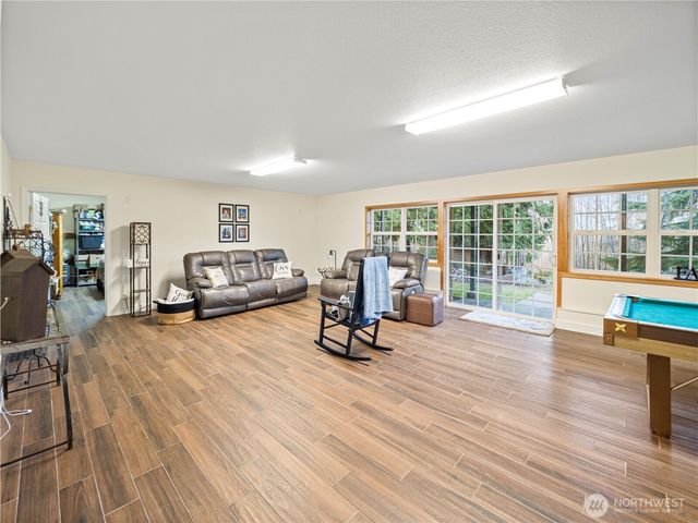 12811 Kapowsin Highlands Drive E, Graham, WA 98338