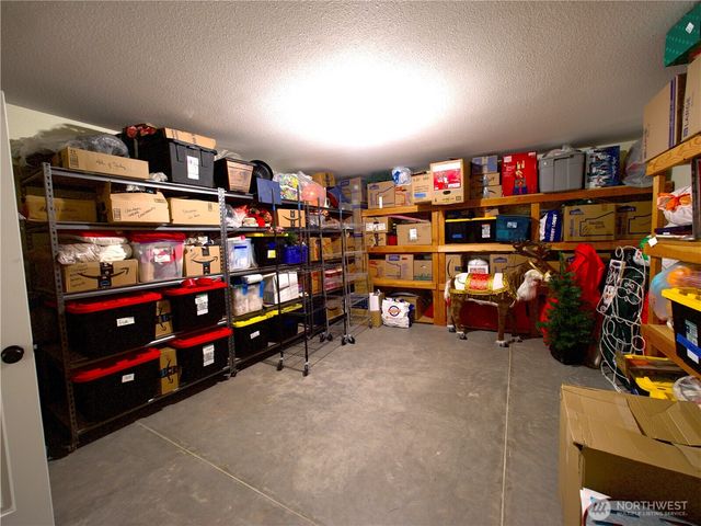 12811 Kapowsin Highlands Drive E, Graham, WA 98338