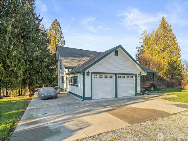 12811 Kapowsin Highlands Drive E, Graham, WA 98338
