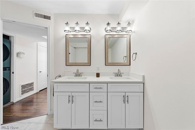 3141 Washington Boulevard, Cleveland Heights, OH 44118