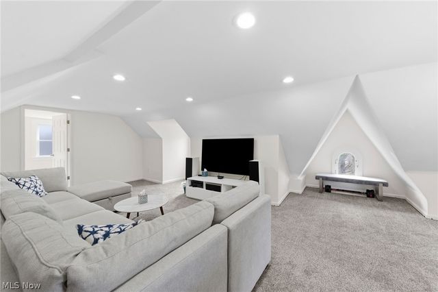 3141 Washington Boulevard, Cleveland Heights, OH 44118