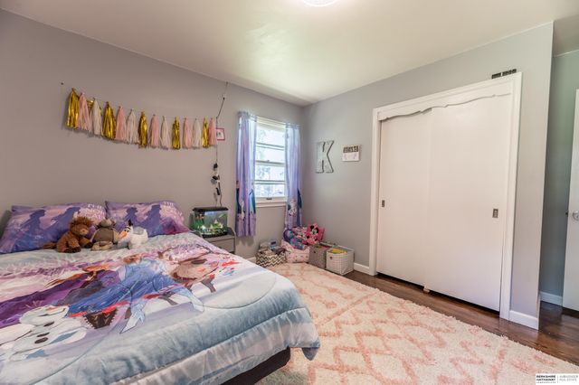322 S 84th Street, Omaha, NE 68114