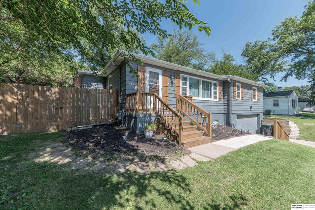322 S 84th Street, Omaha, NE 68114