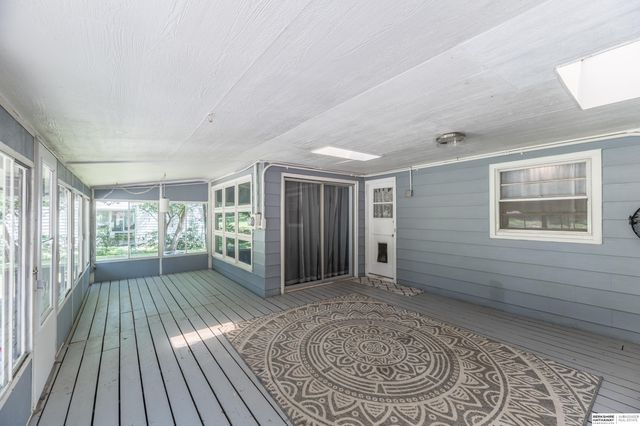 322 S 84th Street, Omaha, NE 68114