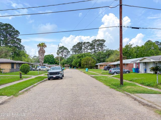 2233 Ledoux Circle, Opelousas, LA 70570