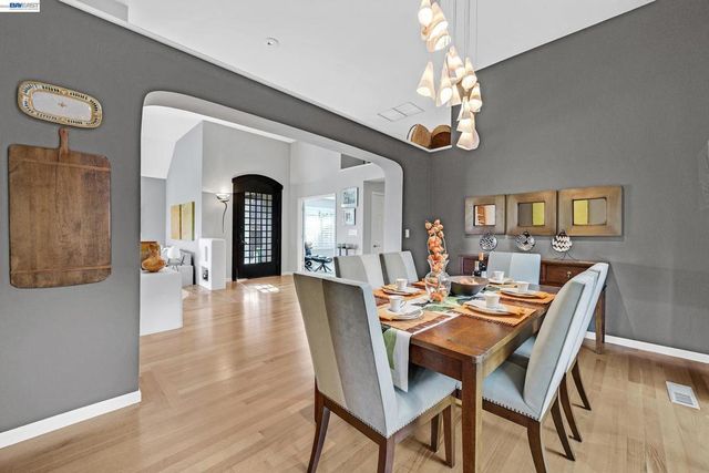 159 Golden Ridge Rd, Alamo, CA 94507