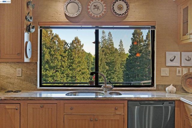 159 Golden Ridge Rd, Alamo, CA 94507