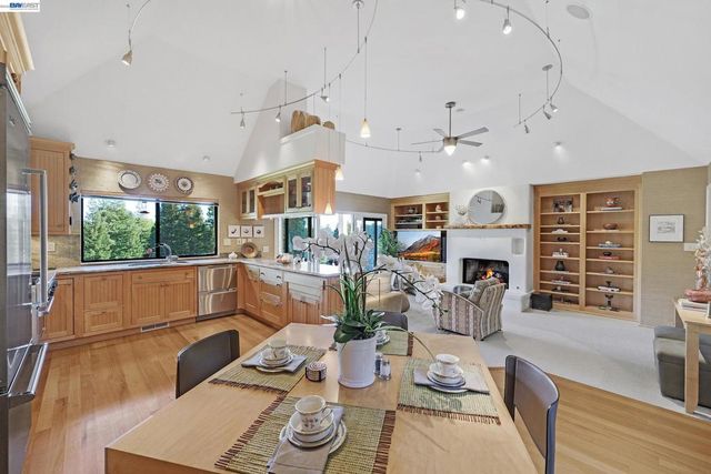 159 Golden Ridge Rd, Alamo, CA 94507