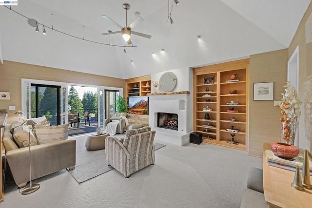 159 Golden Ridge Rd, Alamo, CA 94507