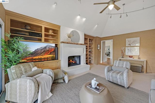 159 Golden Ridge Rd, Alamo, CA 94507