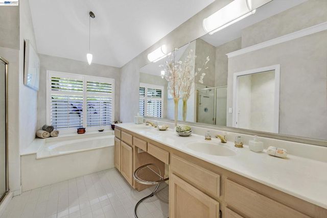 159 Golden Ridge Rd, Alamo, CA 94507