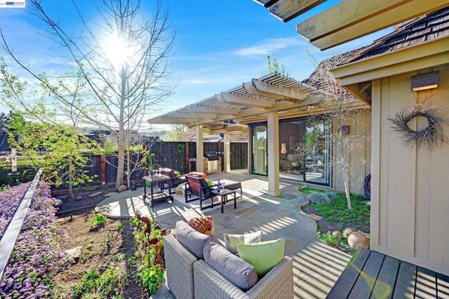 159 Golden Ridge Rd, Alamo, CA 94507