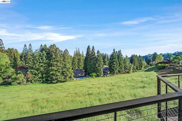 159 Golden Ridge Rd, Alamo, CA 94507