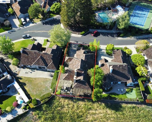 159 Golden Ridge Rd, Alamo, CA 94507