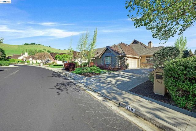 159 Golden Ridge Rd, Alamo, CA 94507
